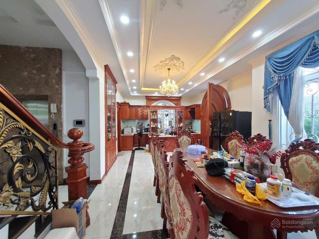 Biệt thự 2 mặt tiền đẳng cấp nhất cityland, dt 13.6x20m, nhà có thang máy full nt