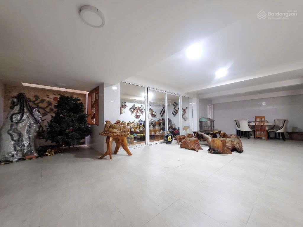 Biệt thự 2 mặt tiền đẳng cấp nhất cityland, dt 13.6x20m, nhà có thang máy full nt