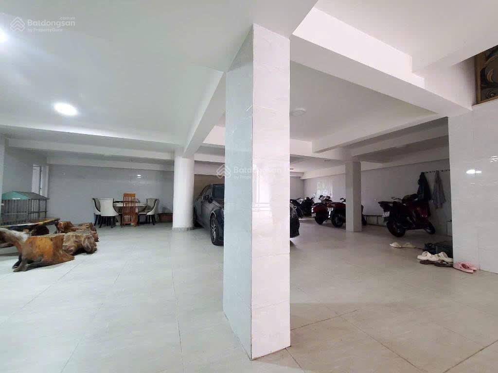 Biệt thự 2 mặt tiền đẳng cấp nhất cityland, dt 13.6x20m, nhà có thang máy full nt