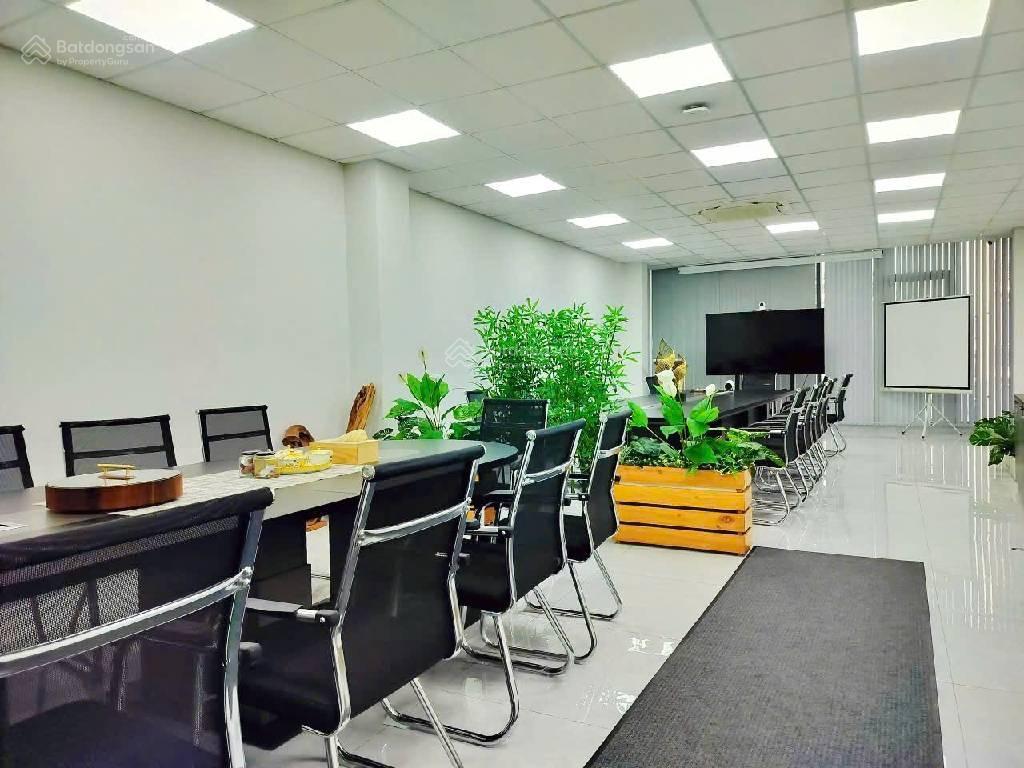 Bán gấp toà nhà văn phòng mặt tiền nguyễn văn nghi p4 gò vấp  200m2  sàn 1040m2 giá 60 tỷ