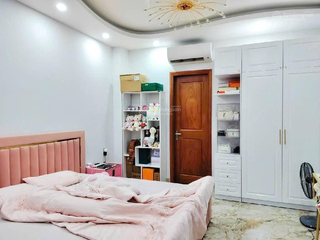 Bán gấp toà nhà văn phòng mặt tiền nguyễn văn nghi p4 gò vấp  200m2  sàn 1040m2 giá 60 tỷ