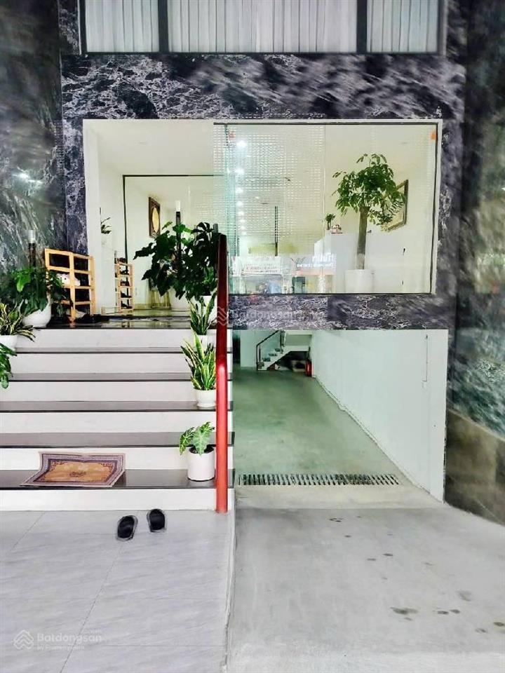 Bán gấp toà nhà văn phòng mặt tiền nguyễn văn nghi p4 gò vấp  200m2  sàn 1040m2 giá 60 tỷ