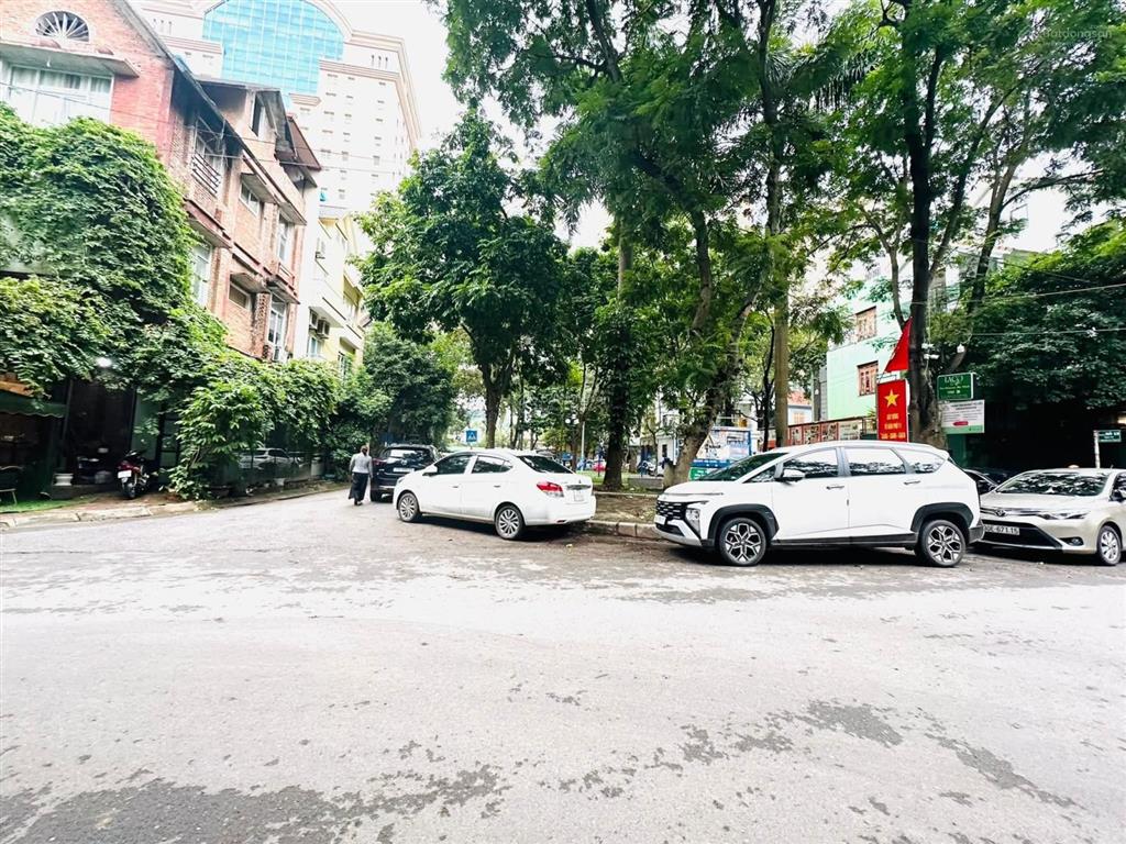 Biệt thự đẳng cấp, lô góc  kinh doanh  hàng kiếm  view vườn hoa