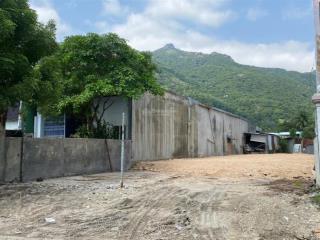Bán đất mặt tiền đường nguyễn tất thành  nha trang