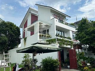 Bán biệt thự đơn lập nam thông 1  phú mỹ hưng, inbox giá tốt