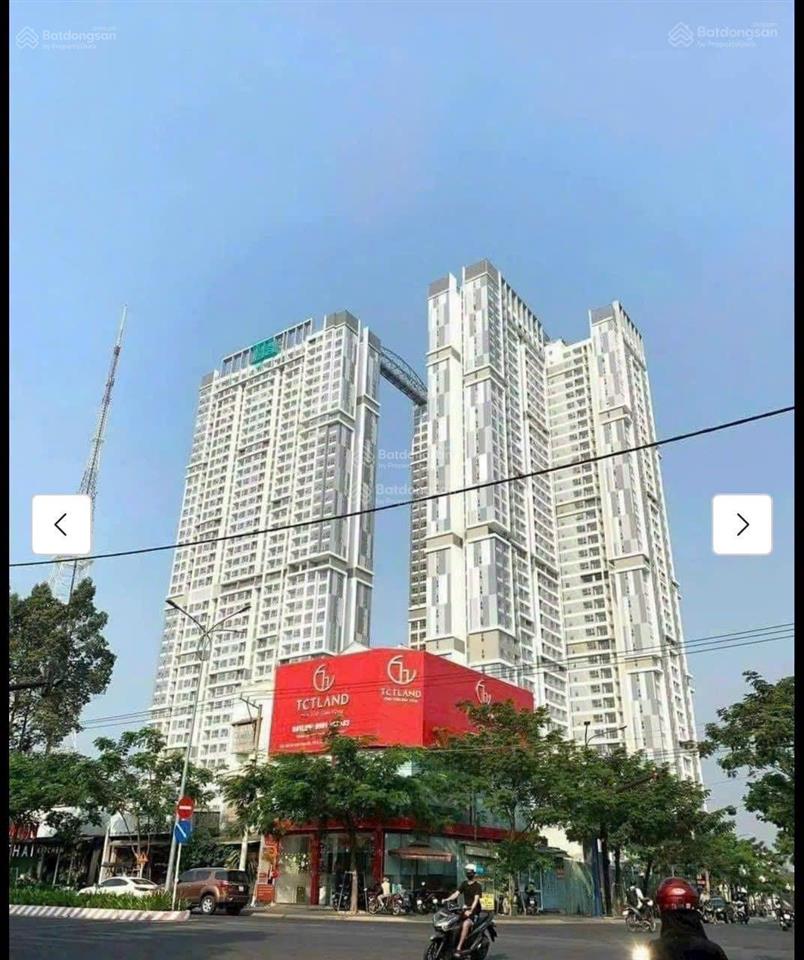 Nhà góc mặt tiền trần văn ơn và d1, vị trí xe cộ đông đúc nhộn nhịp