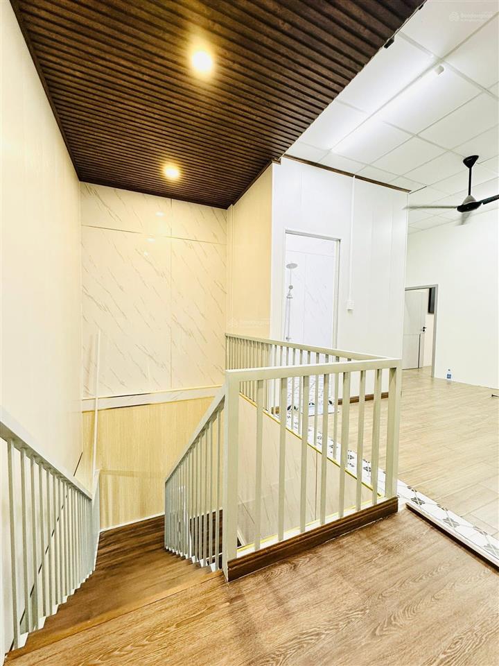 Bán nhà mặt tiền gần vòng xoay hiệp thành kinh doanh vip