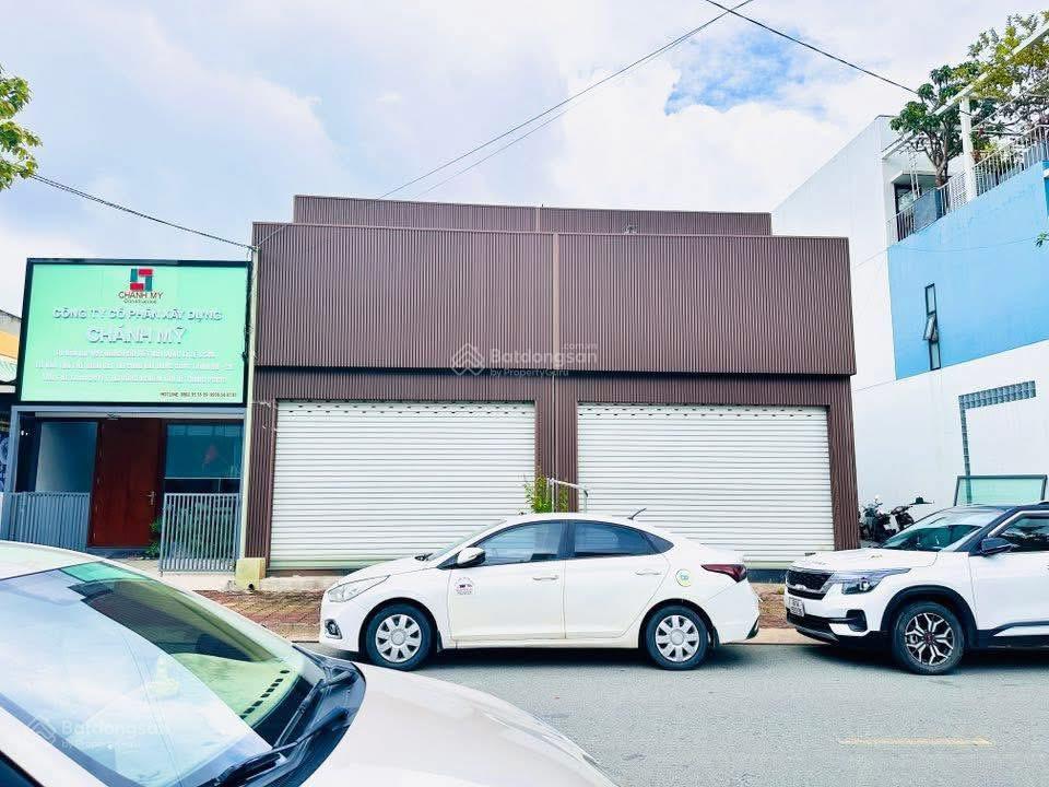 Bán nhà mặt tiền gần vòng xoay hiệp thành kinh doanh vip