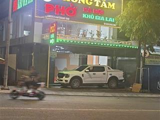 Bán nhà lô góc kinh doanh cực vip chủ cần bán mặt tiền cách mạng tháng 8