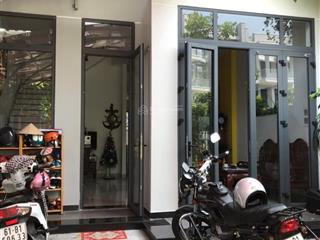 Bán nhà 1 trệt 2 lầu khu đô thị dịch vụ phú mỹ