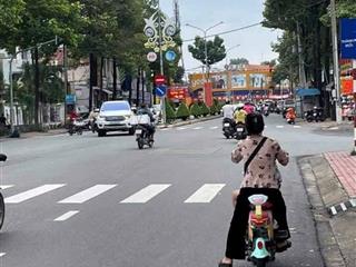 Bán căn nhà lô góc mặt tiền huỳnh văn luỹ