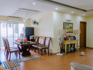 Chính chủ cần bán căn hộ chung cư tại 101 láng hạ, 10 tỷ, 163.6m2, nội thất đầy đủ, uy tín.