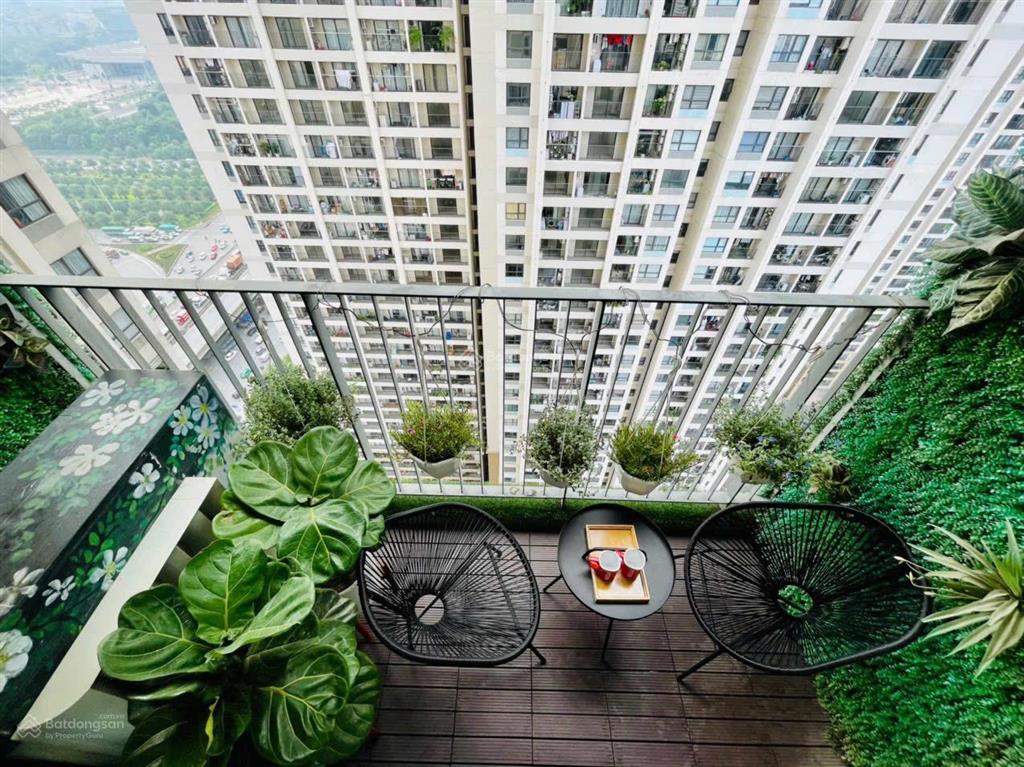 Chính chủ cần bán căn hộ 2pn view đẹp đã có sổ đỏ tại vinhomes d'capitale, 8,1 tỷ, 67,8m2. giá tốt