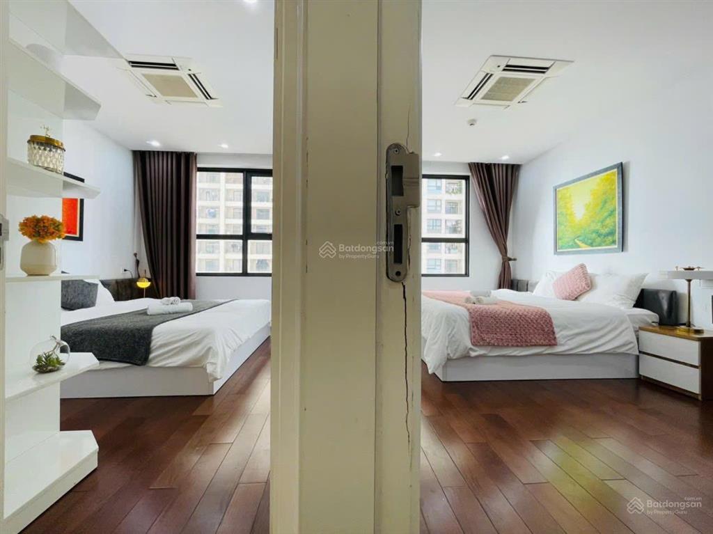 Chính chủ cần bán căn hộ 2pn view đẹp đã có sổ đỏ tại vinhomes d'capitale, 8,1 tỷ, 67,8m2. giá tốt