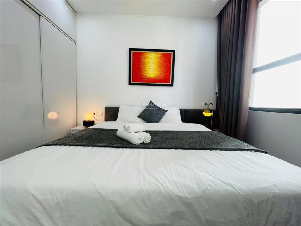 Chính chủ cần bán căn hộ 2pn view đẹp đã có sổ đỏ tại vinhomes d'capitale, 8,1 tỷ, 67,8m2. giá tốt