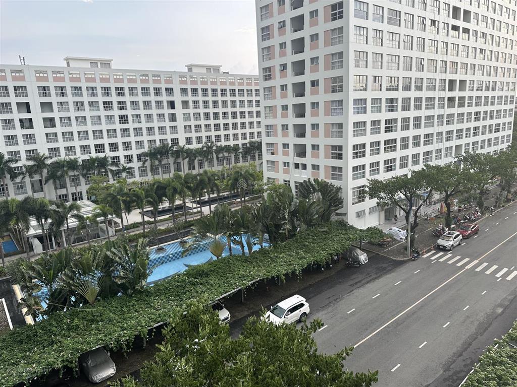Cần bán gấp căn hộ happy valley, diện tích 135m2 căn góc 4pn giá 9 tỷ thương lượng. 0946 956 ***