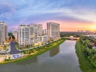 Cần bán nhanh căn hộ midtown m5, dt 135m2 căn góc, tầng cao 2 view trực diện sông.  0946 956 ***