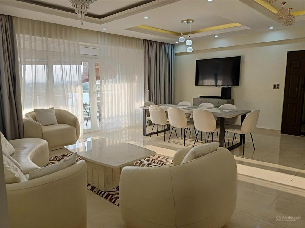 Bán căn hộ mỹ phát ban công rộng, diện tích 130m2 căn góc tầng cao 3pn 2wc giá 13,8 tỷ thương lượng