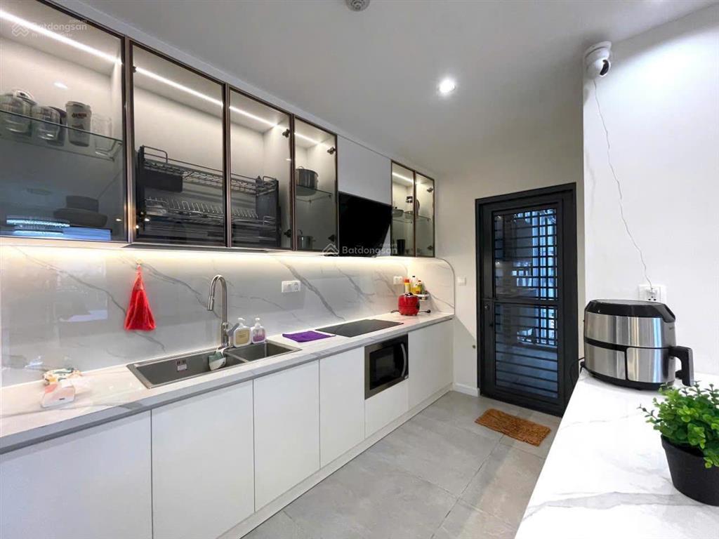 Bán nhanh căn hộ cao cấp nam phúc 121m2 view công viên giá rẻ 12 tỷ gọi 0946 956 *** e phúc xem nhà