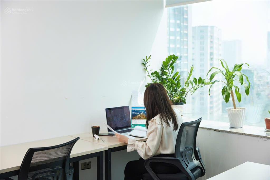 Cho thuê văn phòng lê văn lương hà nội, view đẹp đầy đủ nội thất, 5 nhân sự giá 10tr.  0903 205 ***
