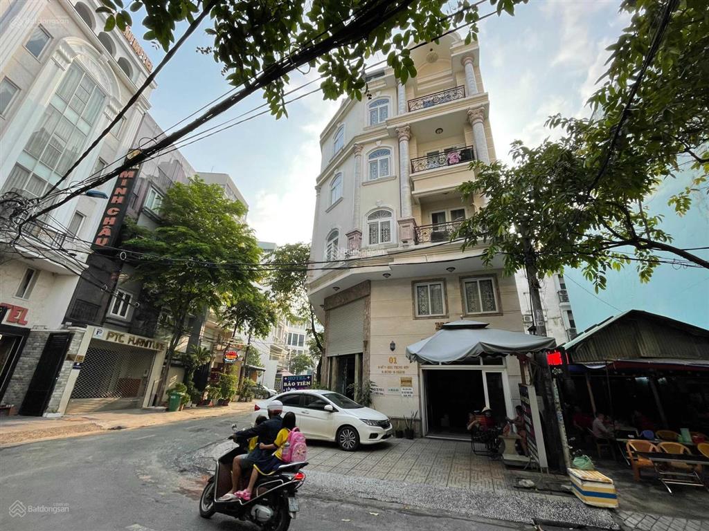 Chính chủ bán tòa nhà chdv trung sơn căn góc 2mt vị trí siêu đẹp, dt 10x20m có 36 p giá 39 tỷ 