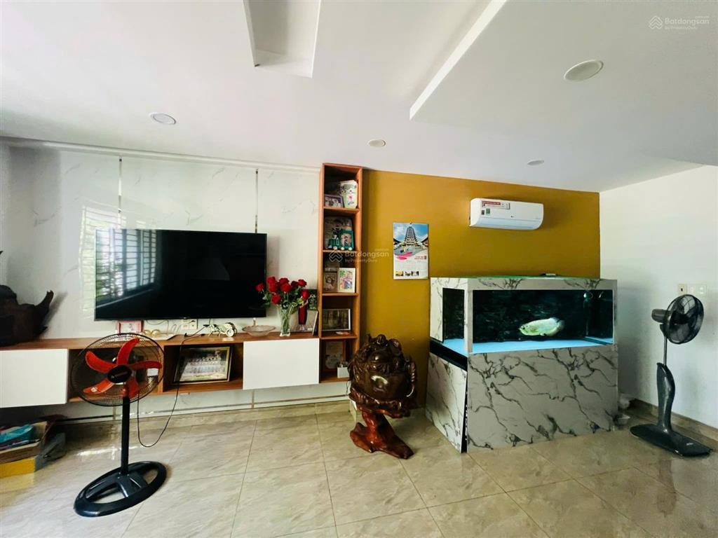 Rẻ nhất trung sơn bán nhà dt 5x20m, giá 16.2 tỷ, 1 trệt 4 lầu st nhà view cv ,  0903 870 ***