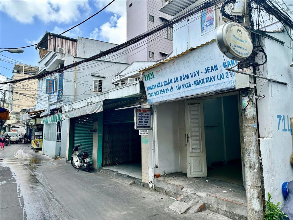 Chính chủ bán nhà cấp 4 mt đoàn văn bơ, quận 4, thích hợp kinh doanh và ở.  0903 870 ***