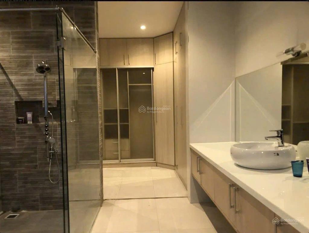 Chính chủ bán bt đơn lập dt 400 m2 giá chỉ 82 tỷ rẻ nhất him lam tân hưng q7.  0903 870 ***