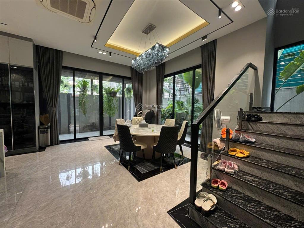 Bán siêu phẩm bt đơn lập him lam quận 7, thiết kế hiện đại nhà mới đẹp dt10x20m, giá 54.5 tỷ. 