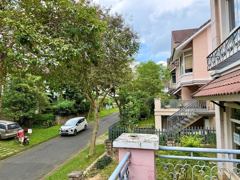 Siêu phẩm biệt thự đơn lập còn lại 1 căn khu thảo nguyên sài gòn, dt.16x24 = 384m2 giá 26 tỷ 