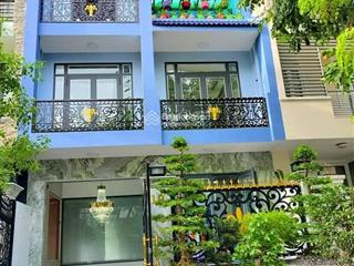 Cần bán nhà bt liền kề kdc ven sông tân phong dt 7x18m giá 21 .5 tỷ nhà có hầm,  0903 870 ***.