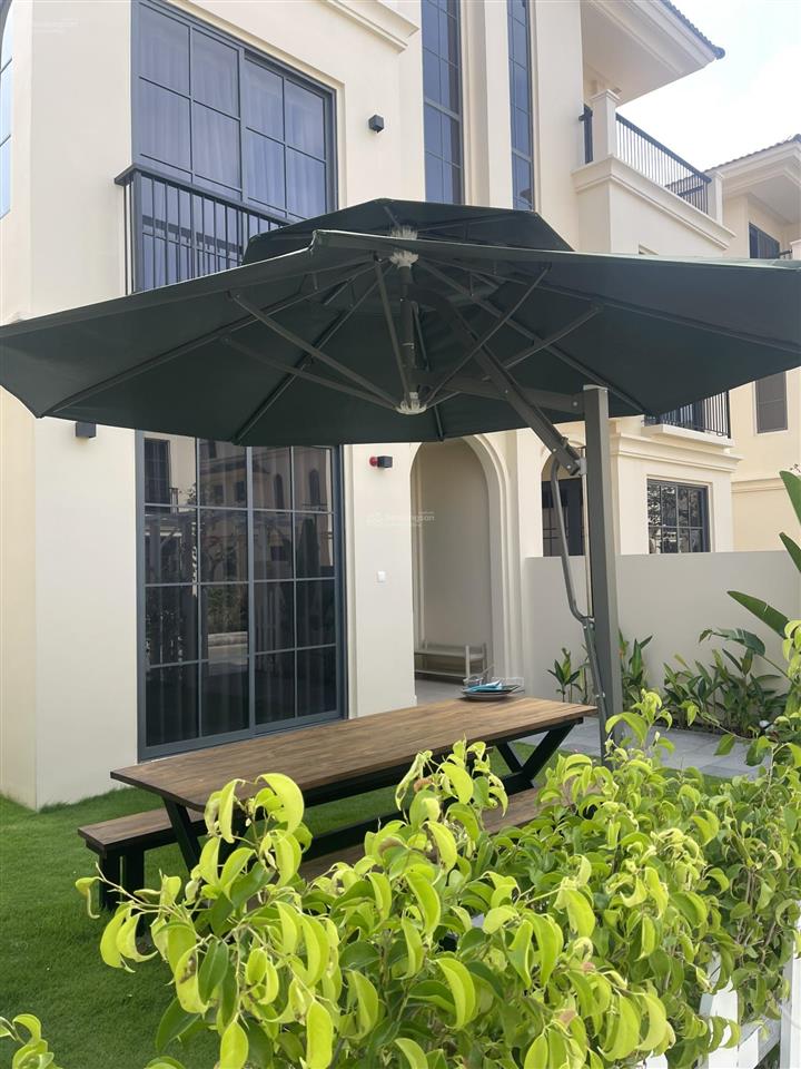 Phú quốc hot! 1 căn biệt thự mặt tiền đường 68m, full nội thất, có sổ hồng, cho thuê 30tr/ tháng