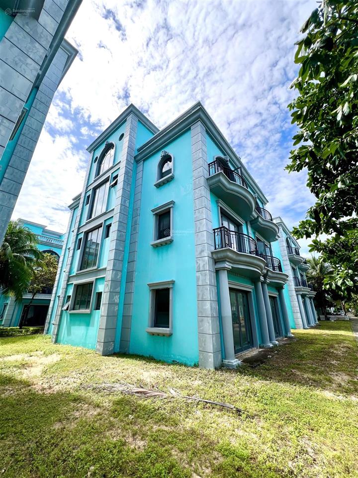 Giá bán lỗ, sở hữu ngay căn biệt thự song lập sonasea paris villas. vị trí đẹp. 1 cặp 305m2