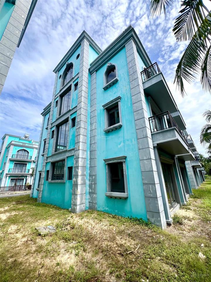 Giá bán lỗ, sở hữu ngay căn biệt thự song lập sonasea paris villas. vị trí đẹp. 1 cặp 305m2