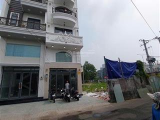 Bán đất ngay cạnh kđt him lam quận 7, dt 4,2 dài 17, đường nhựa 8m, giá 10,4 tỷ, sổ hồng