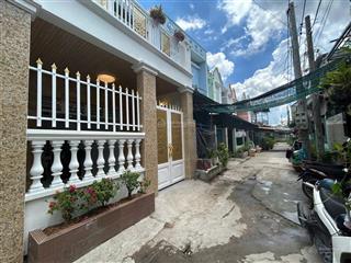 Bán nhà lầu đẹp 5 x 17 gần ngã 3 tân kim ql50 tt. cần giuộc. đường ô tô giá 2 tỷ 3.  0909 980 ***