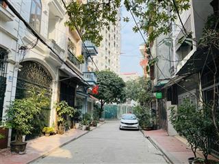 Hoàng quốc việt  cầu giấy  phân lô ô tô tránh 35m2 5 tầng  ô tô đỗ cổng  căn duy nhất 7, x tỷ