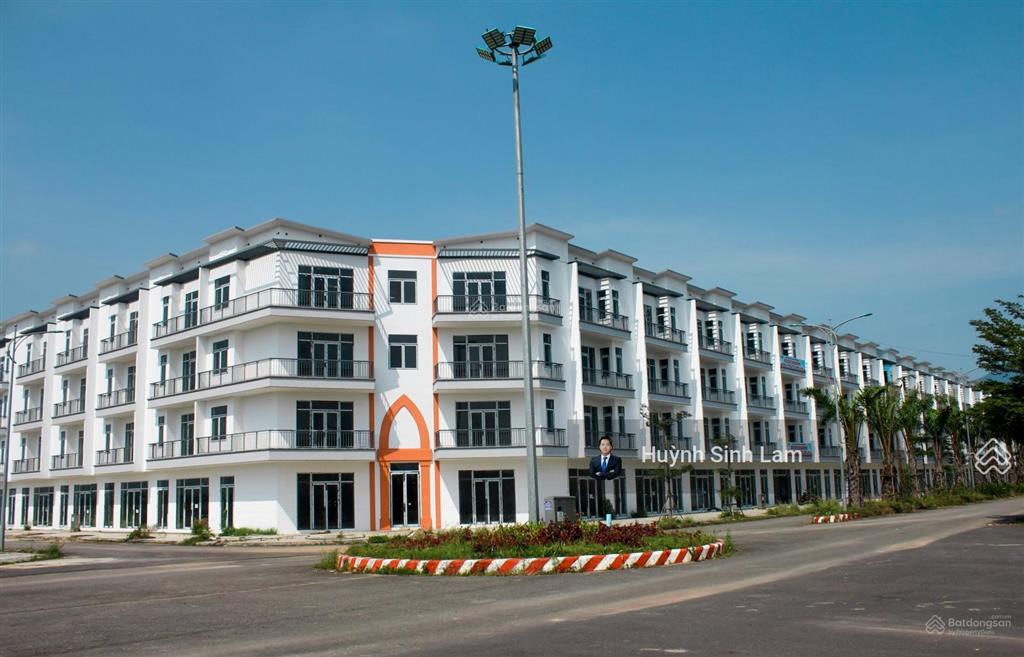 Duy nhất! nhà 3 tầng  kề góc view sông vĩnh viễn  trục lõi eco charm  120m2  giá nhỉnh nhẹ 5 tỷ