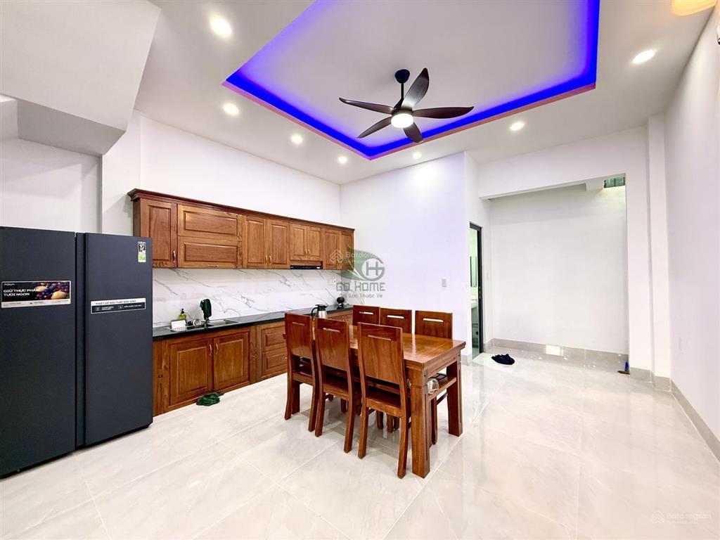 Cho thuê nhà mới xây đẹp 4 tầng 4 phòng ngủ có thang máy khu acc vĩnh hoà