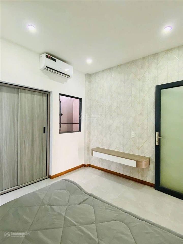 Kẹt tiền bán gấp nhà 1 lầu 5x20 đường 18b ngay chợ bìnhchánh 1,05 tỷ cho thuê 20tr/th full nội thất