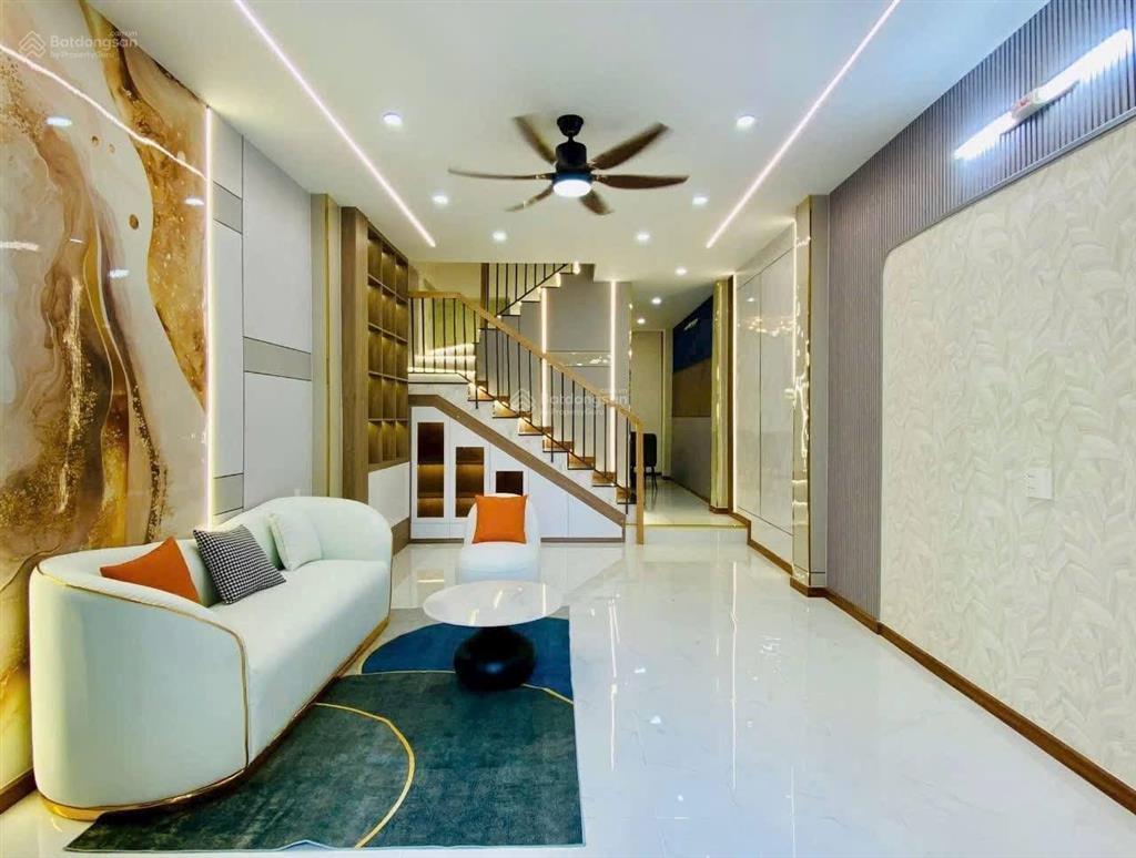 Kẹt tiền bán gấp nhà 1 lầu 5x20 đường 18b ngay chợ bìnhchánh 1,05 tỷ cho thuê 20tr/th full nội thất