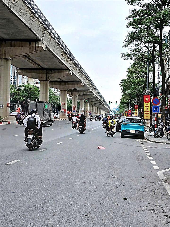 Bán nhà cạnh ubnd q. nam từ liêm 57m2 x 5 tầng, thang máy, ô tô, vỉa hè kd, gần vin hàm nghi