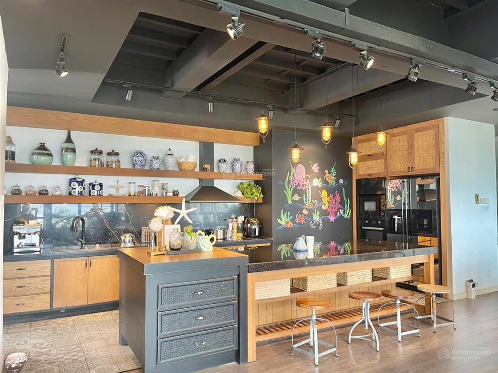 Bán lofthouse phú hoàng anh trần cao thoáng, dt 230m2, nội thất cao cấp. sổ hồng riêng