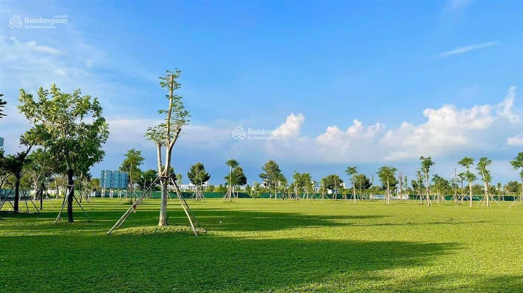 Hot!hot! hiếm có nền 170m2 giá chỉ 60tr/m2 sổ cầm tay tại kđt đông tăng long