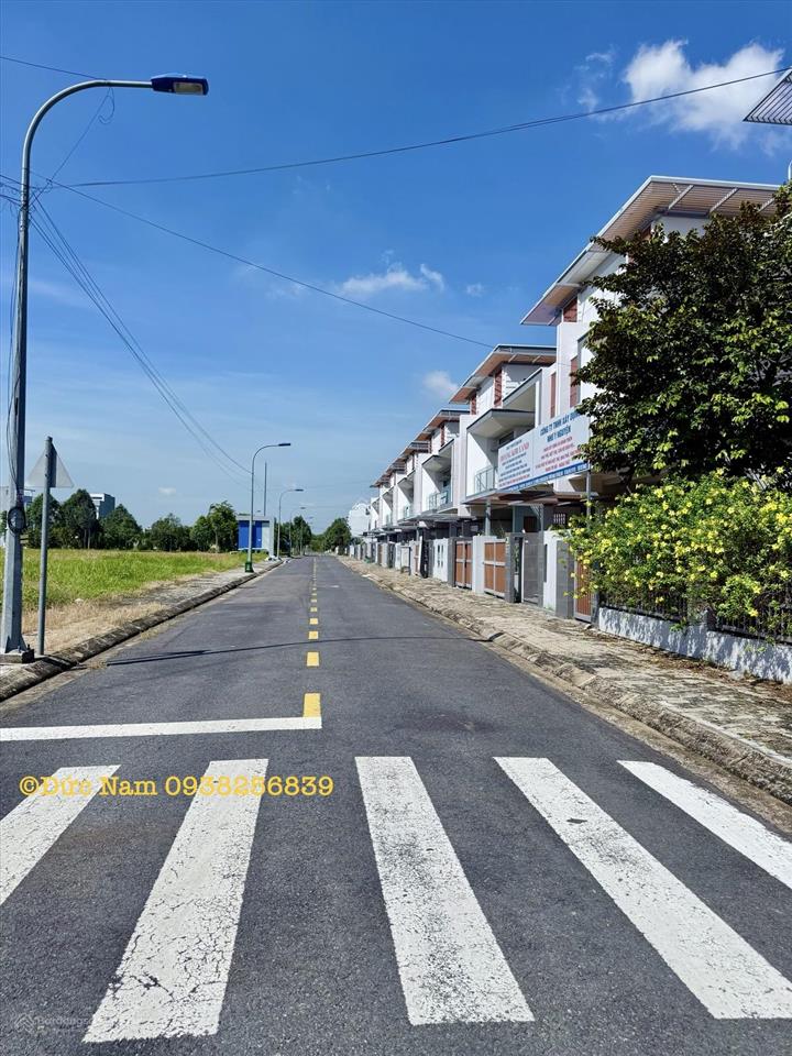 Còn vài lô sót lại! lô đất tại kđt đông tăng long đối diện công viên chỉ 7.x tỷ