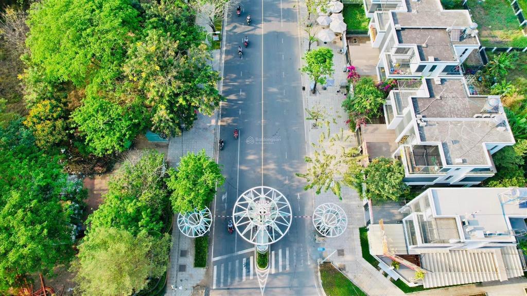 Còn vài lô sót lại! lô đất tại kđt đông tăng long đối diện công viên chỉ 7.x tỷ