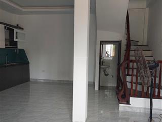 Cần bán gấp nhà 4 tầng gần kcn ngọc hồi  giá 3,7 tỷ  10m ra trục chính ô tô tránh  kinh doanh