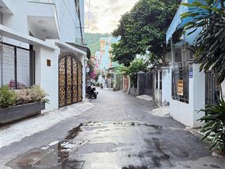 Chính chủ bán nhà trung tâm tp quy nhơn, cách diên hồng 10m, cách biển đúng 1km.  0899 333 ***