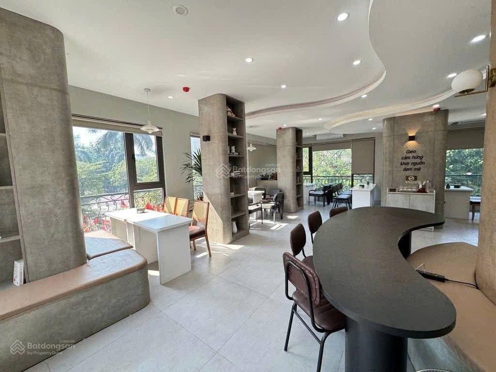 Siêu phẩm toà văn phòng 95m, 8 tầng thang máy trịnh văn bô  trần hữu dực! lô góc 3 mặt oto tránh