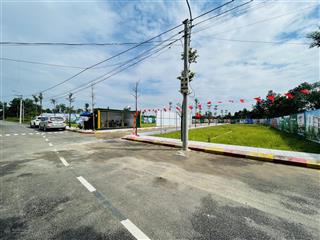 Chính chủ cần tiền bán bán gấp lô đất full thổ cư sát trường fpt và khu công nghệ cap hòa lạc